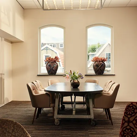 De Lindeboom Hotel Den Burg