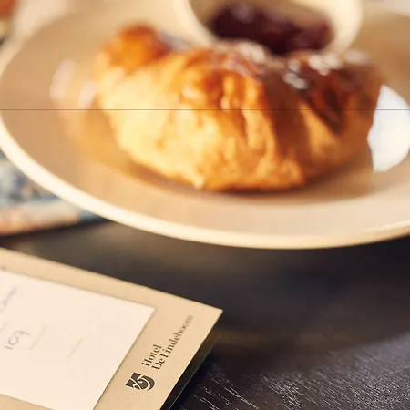 Ξενοδοχείο De Lindeboom 3*