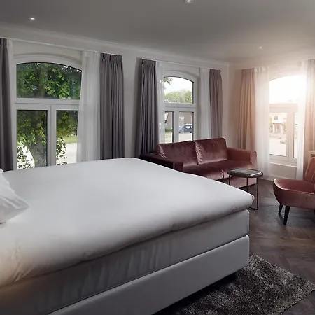 Hotel De Lindeboom 3*