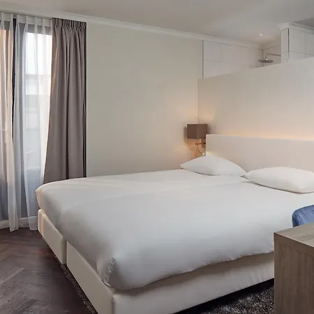 De Lindeboom فندق دِن بورِخْ