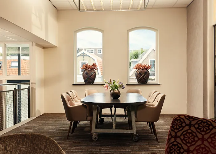 De Lindeboom Hotel Den Burg