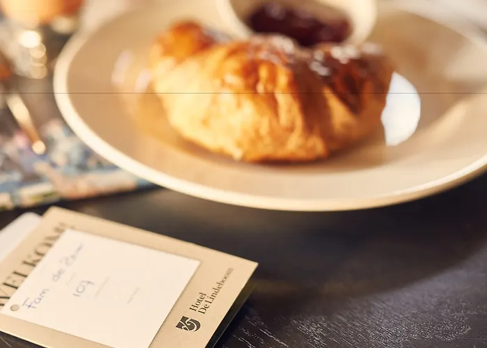 Hotel De Lindeboom 3*