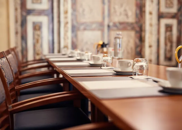 De Lindeboom Hotel Den Burg